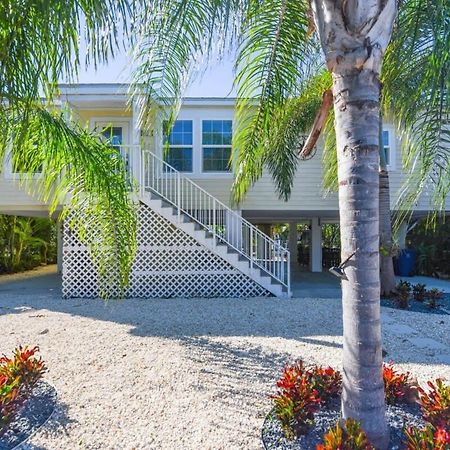 Loggerhead Lagoon - Modern Waterfront Home Pirates Cove Bagian luar foto