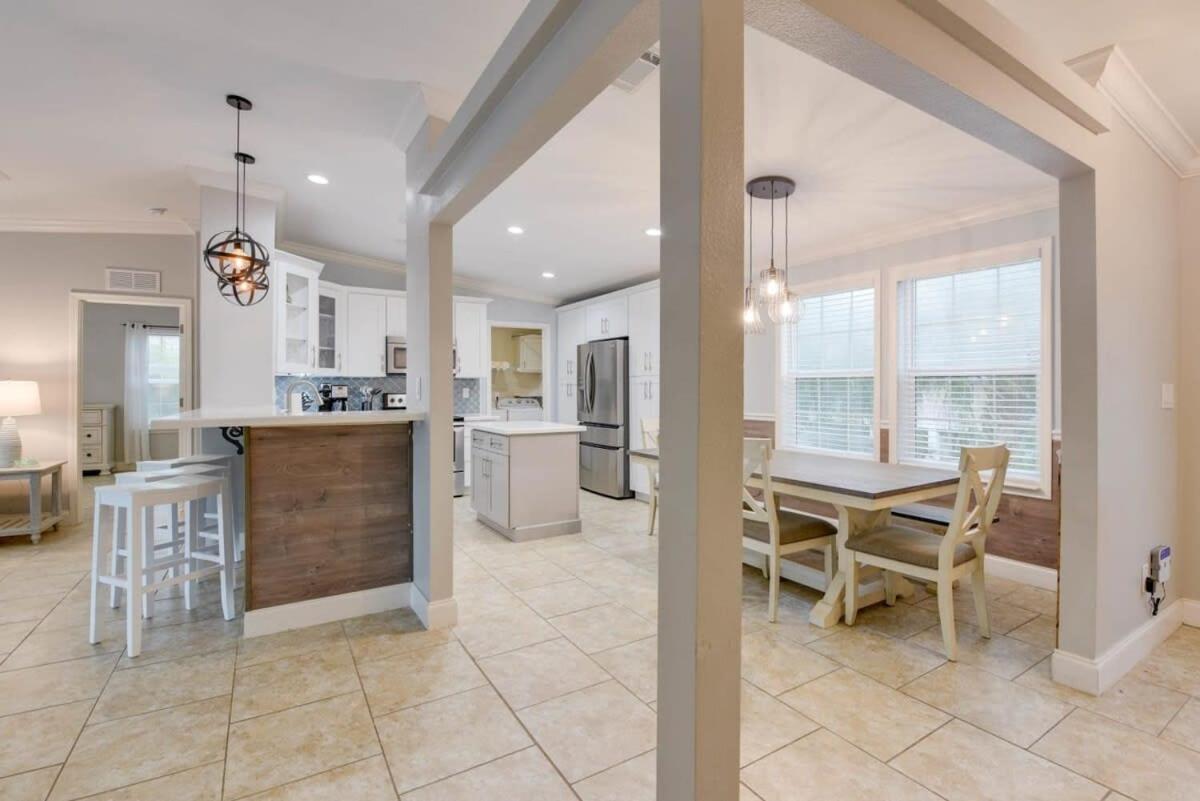 Loggerhead Lagoon - Modern Waterfront Home Pirates Cove Bagian luar foto