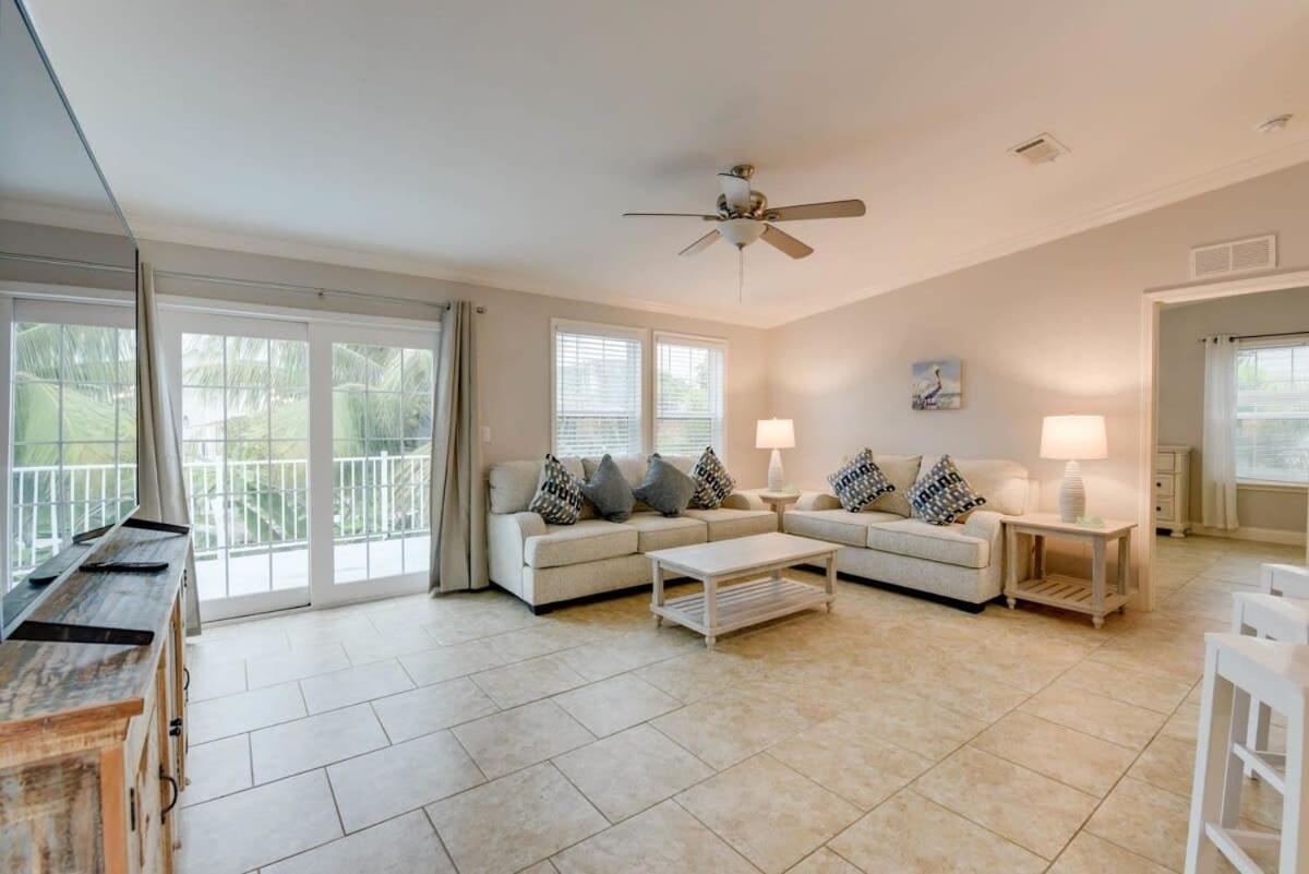 Loggerhead Lagoon - Modern Waterfront Home Pirates Cove Bagian luar foto