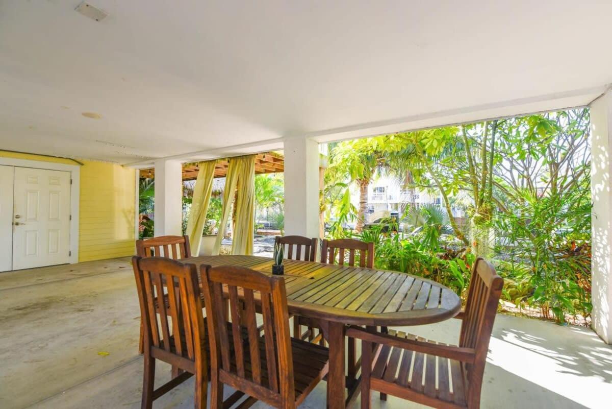 Loggerhead Lagoon - Modern Waterfront Home Pirates Cove Bagian luar foto