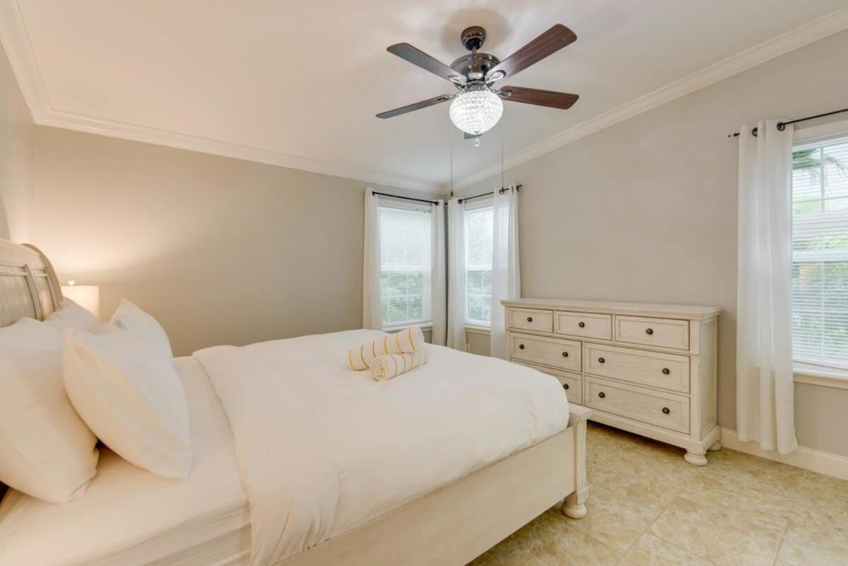 Loggerhead Lagoon - Modern Waterfront Home Pirates Cove Bagian luar foto